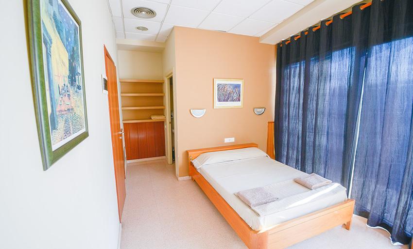 Hostal Torremirona Salt Eksteriør bilde