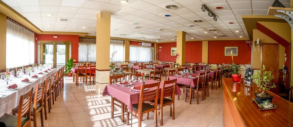 Hostal Torremirona Salt Eksteriør bilde
